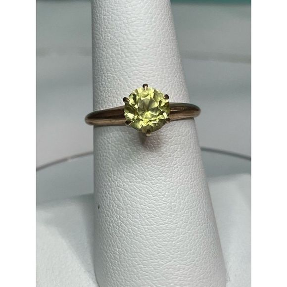 None Jewelry - Vintage 10k yellow gold yellow sapphire ring